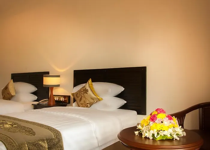Crown Angkor & 4*