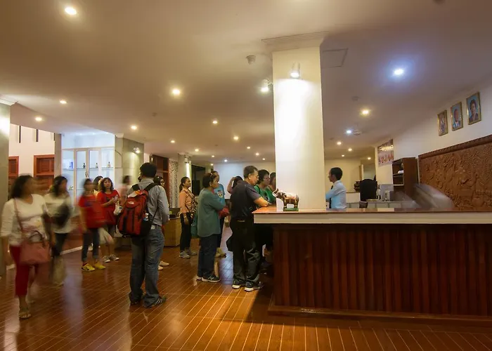 Crown Angkor & 4*
