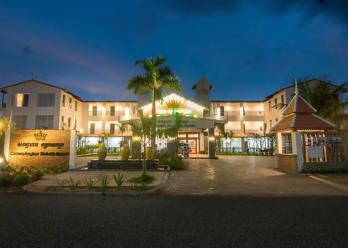 Crown Angkor & 4*