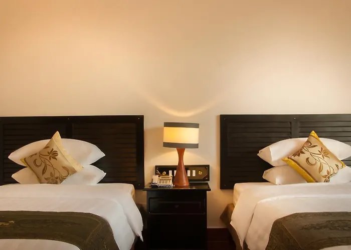 Crown Angkor & 4*