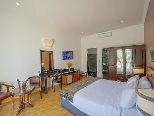 Crown Angkor &